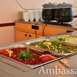 Ambassador - Free Parking Хотел 3*