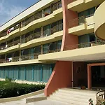 Ambassador - Free Parking Златни пясъци