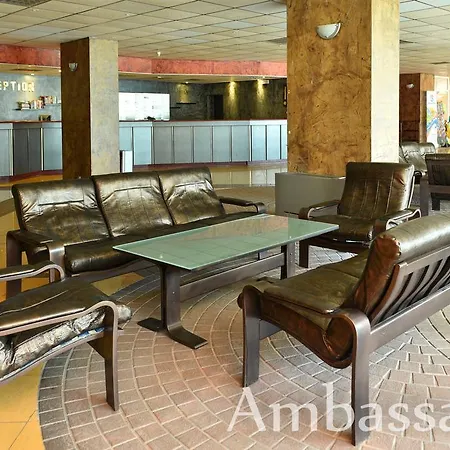 Ambassador - Free Parking ゴールデンサンド