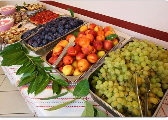 Hotel Ambassador - Free Parking