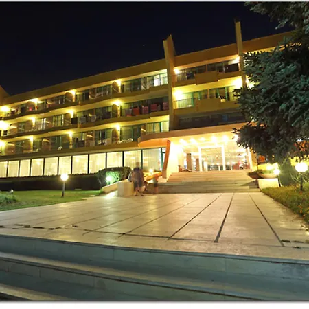 Ambassador - Free Parking Hotell