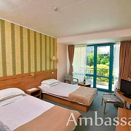 Hotel Ambassador - Free Parking