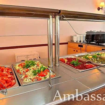 Ambassador - Free Parking Hotel 3*