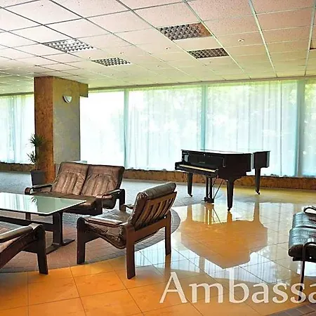 Hotel Ambassador - Free Parking Golden Sands