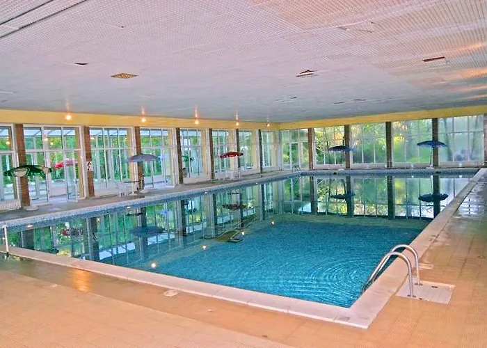 Ambassador - Free Parking 호텔