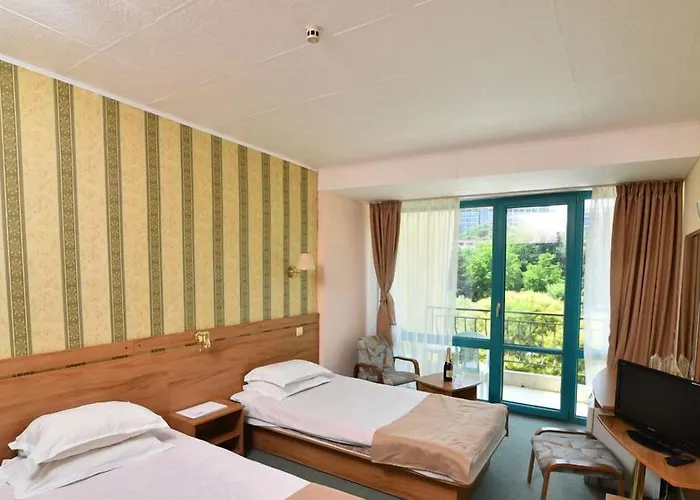 Ambassador - Free Parking Golden Sands