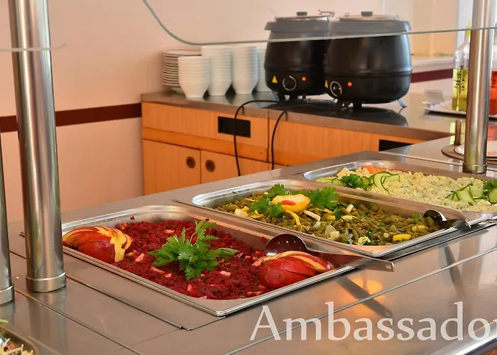 Ambassador - Free Parking 호텔 3*